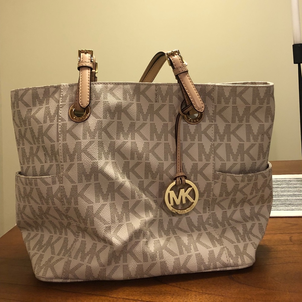 Michale Kors Jet Set Signature Tote Handbag